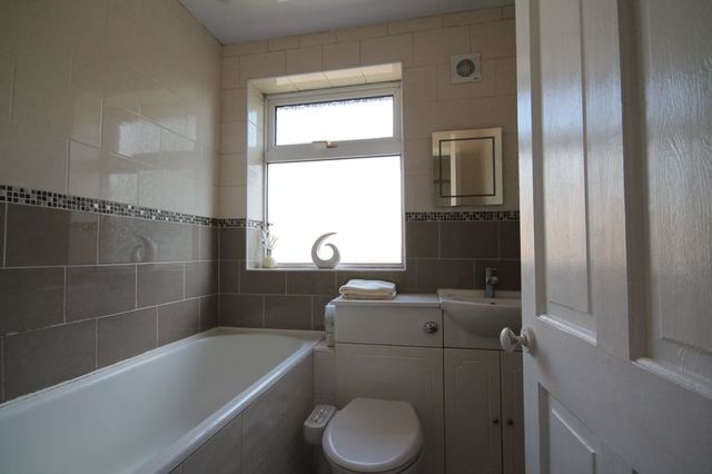  Image of 3 bedroom Semi-Detached house to rent in Rodsley Crescent Littleover Derby DE23 at Rodsley Crescent Littleover Derby, DE23 2NY