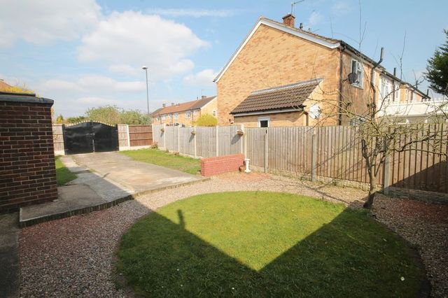  Image of 3 bedroom Semi-Detached house to rent in Rodsley Crescent Littleover Derby DE23 at Rodsley Crescent Littleover Derby, DE23 2NY