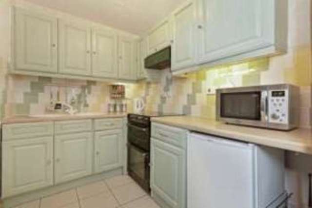 Image of 2 bedroom Flat for sale in Roslea Drive Dennistoun Glasgow G31 at Dennistoun Glasgow Birkwood, G31 2LG