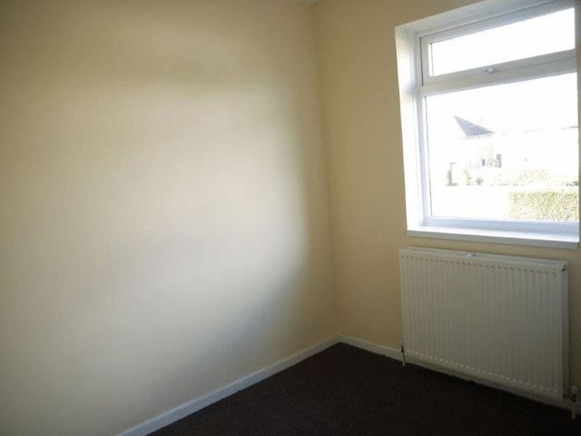  Image of 3 bedroom Semi-Detached house to rent in Rowlestone Rise Greengates Bradford BD10 at Rowlestone Rise Greengates Bradford, BD10 0DS