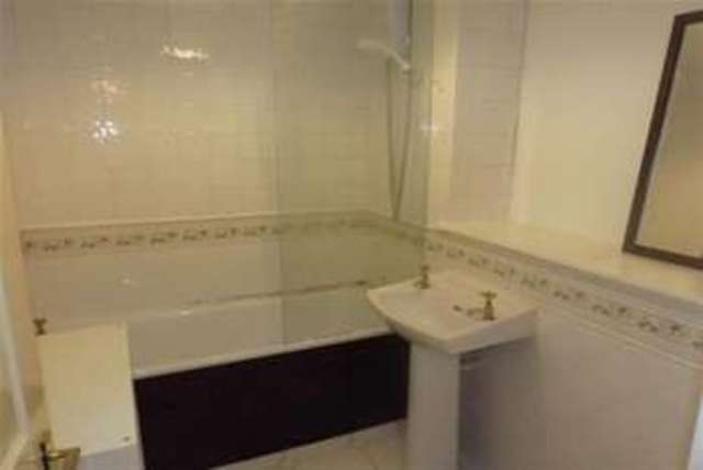 Image of 1 bedroom Flat to rent in Union Street Dundee DD1 at Dundee, DD1 4BN