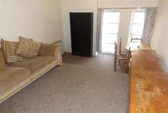  Image of 1 bedroom Flat to rent in Union Street Dundee DD1 at Dundee, DD1 4BN