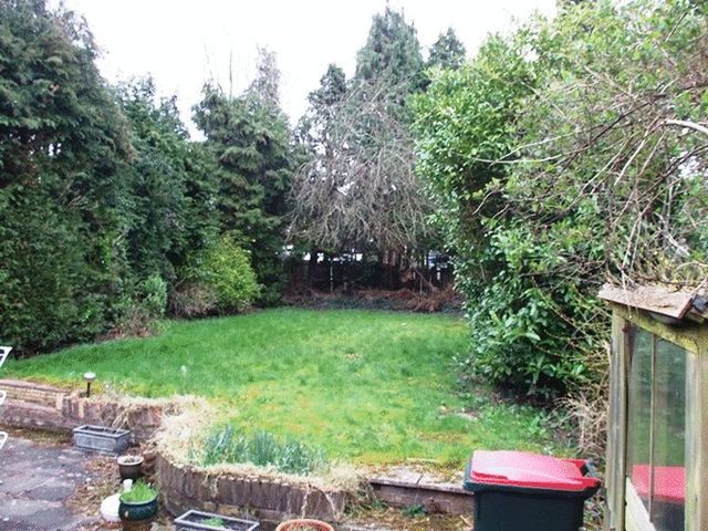  Image of 3 bedroom Detached house for sale in Rusper Road Ifield Crawley RH11 at Rusper Road Ifield CRAWLEY, RH11 0HT
