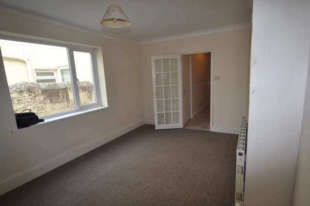  Image of 1 bedroom Semi-Detached house to rent in Salcombe Road Plymouth PL4 at Salcombe Road  Plymouth, PL4 7NF