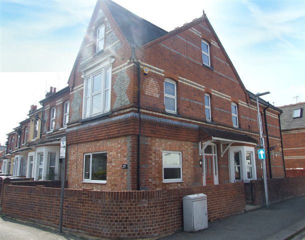  Image of 1 bedroom House Share to rent in Salisbury Road Reading RG30 at Reading Berkshire Reading, RG30 1BJ