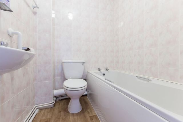  Image of 1 bedroom Flat to rent in Sandstone Road Wigan WN3 at Sandstone Road Winstanley Wigan, WN3 6TW