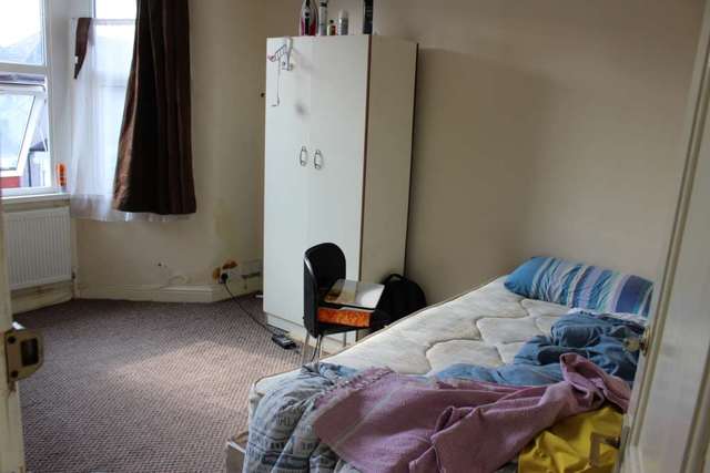  Image of 2 bedroom Flat to rent in Sandyhill Road Ilford IG1 at Sandyhill Road  Ilford, IG1 2ET