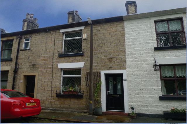  Image of 2 bedroom Cottage to rent in School Street Bromley Cross Bolton BL7 at School Street  Bromley Cross, BL7 9DH