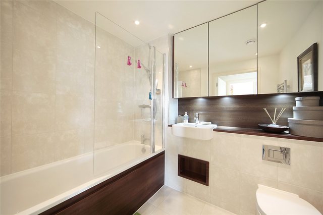  Image of 2 bedroom Flat to rent in Enterprise Way London SW18 at Osiers Development 19 Enterprise Way Wandsworth Town, SW18 1GD