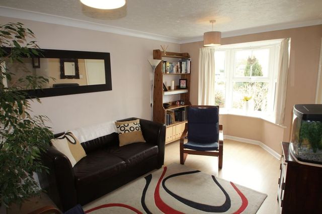  Image of 2 bedroom Terraced house to rent in Severn Road Maidenbower Crawley RH10 at Severn Road Maidenbower Crawley, RH10 7ZF