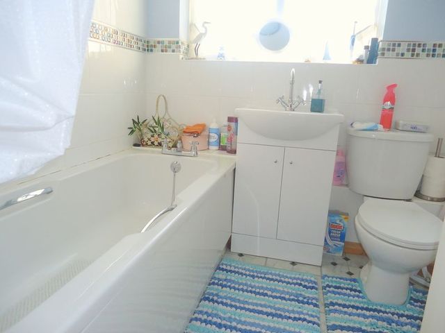  Image of 2 bedroom Terraced house for sale in Sherwood Place Hemel Hempstead HP2 at Sherwood Place  Hemel Hempstead, HP2 6PS