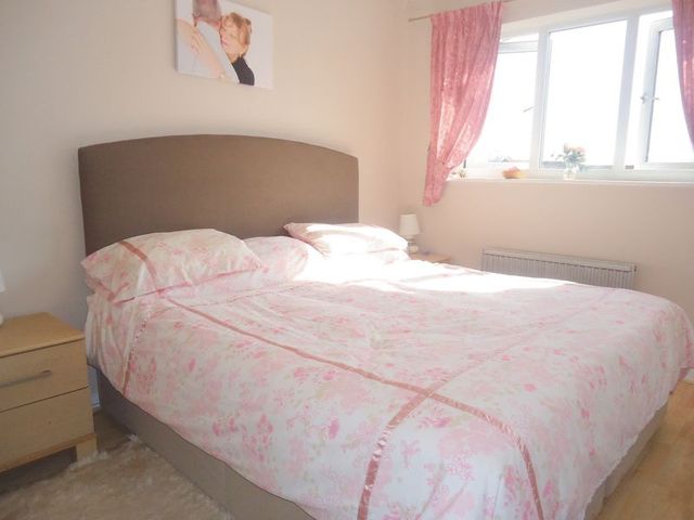  Image of 2 bedroom Terraced house for sale in Sherwood Place Hemel Hempstead HP2 at Sherwood Place  Hemel Hempstead, HP2 6PS