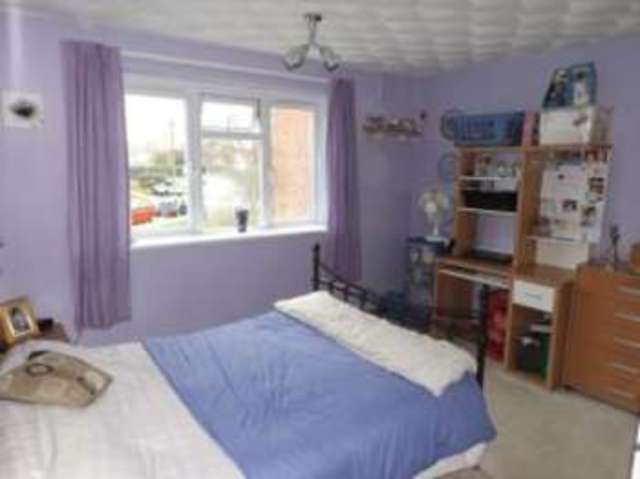  Image of 2 bedroom Flat for sale in Delaware Crescent Shoeburyness Southend-on-Sea SS3 at Shoeburyness Southend-on-Sea North Shoebury, SS3 9PL