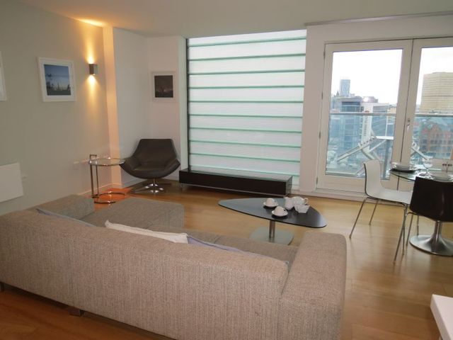  Image of 2 bedroom Apartment to rent in Goulden Street Manchester M4 at 49 Goulden Street  Manchester City, M4 5EH