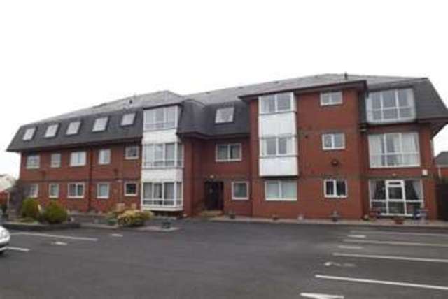  Image of 3 bedroom Flat to rent in Somerset Court Blackpool FY1 at Blackpool, FY1 5QQ