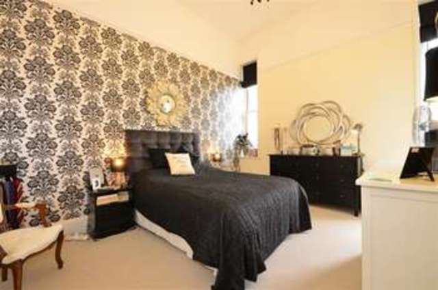  Image of 2 bedroom Apartment for sale in South Parade Southsea PO5 at Southsea Hampshire Southsea, PO5 2JF