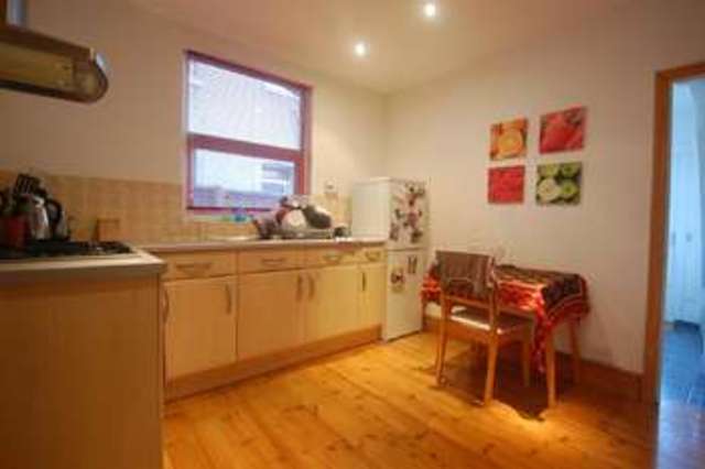  Image of 1 bedroom Apartment to rent in South Park Road London SW19 at Haydons Road, SW19 8TA