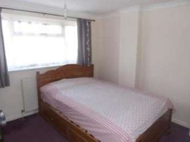  Image of 3 bedroom End of Terrace for sale in Fuchsia Gardens Shirley Southampton SO16 at Southampton Hampshire Lordswood, SO16 6TY