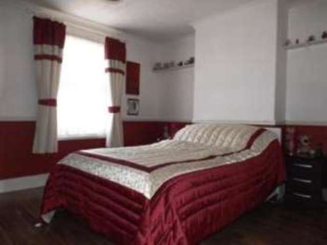 Image of 2 bedroom Terraced house for sale in Ludlow Road Southampton SO19 at Southampton Hampshire Itchen, SO19 2ES