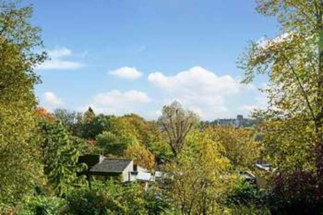  Image of 1 bedroom Flat for sale in Southwood Lane London N6 at Southwood Lane  Highgate, N6 5DY