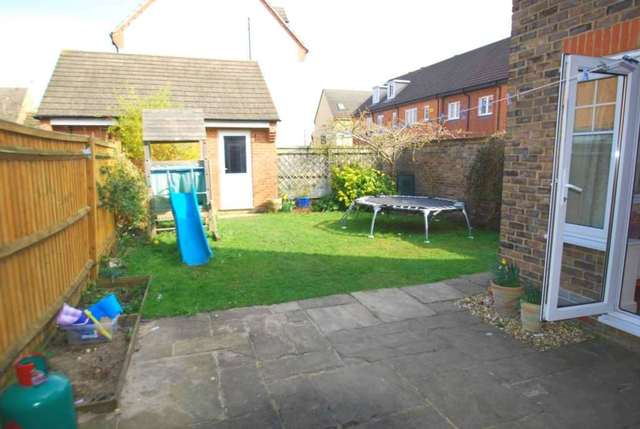  Image of 4 bedroom Semi-Detached house to rent in Sovereign Place Wallingford OX10 at Sovereign Place  Wallingford, OX10 9GF