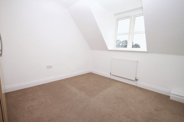  Image of 3 bedroom Flat to rent in St. Albans Road Bournemouth BH8 at St. Albans Road  Bournemouth, BH8 9EP