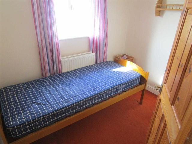  Image of 3 bedroom Property for sale in St. Andrews Way Slough SL1 at St Andrews Way Cippenham Cippenham, SL1 5NL