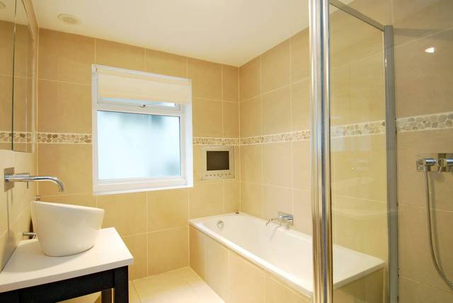  Image of 1 bedroom Flat to rent in St. Georges Square London SW1V at St Georges Square  London, SW1V 2HP