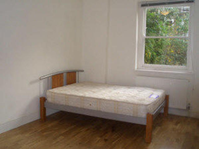  Image of 3 bedroom Flat to rent in St. John