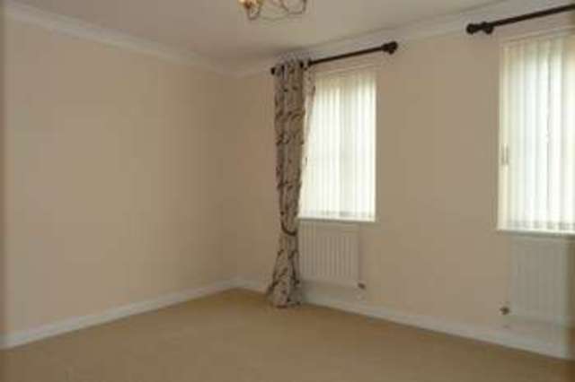  Image of 4 bedroom Terraced house to rent in Fleming Way Exeter EX2 at St Leonards  Exeter, EX2 4SE