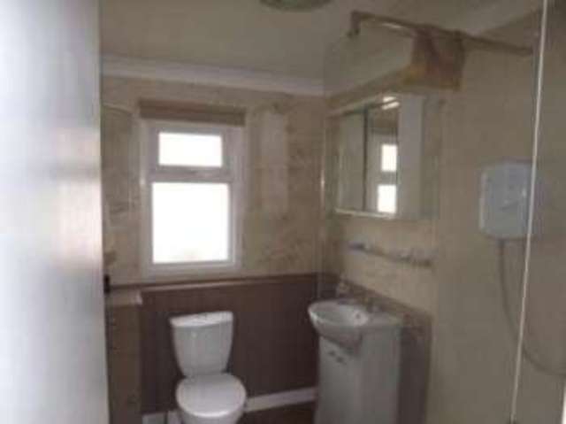  Image of 1 bedroom Bungalow for sale in Meadow View Park St. Osyth Road Little Clacton Clacton-on-Sea CO16 at St. Osyth Road Little Clacton Row Heath, CO16 9NW