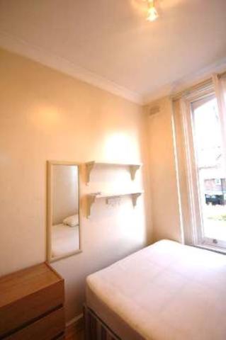  Image of 3 bedroom Maisonette to rent in St. Pauls Road London N1 at Islington London Islington, N1 2LL