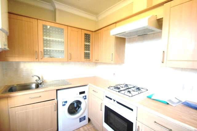  Image of 3 bedroom Maisonette to rent in St. Pauls Road London N1 at Islington London Islington, N1 2LL