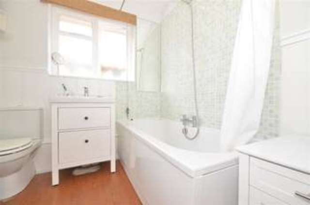  Image of 2 bedroom Flat for sale in St. Pauls Road West Dorking RH4 at Dorking Surrey Dorking, RH4 2HT