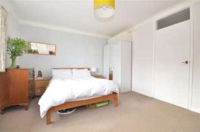  Image of 2 bedroom Flat for sale in St. Pauls Road West Dorking RH4 at Dorking Surrey Dorking, RH4 2HT