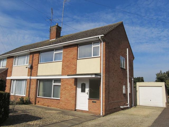  Image of 3 bedroom Semi-Detached house for sale in St. Peters Close Evesham WR11 at St Peters Close  Evesham, WR11 1EW