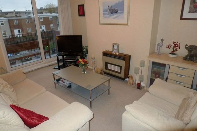  Image of Flat to rent in St. Woolos Green Cwmbran NP44 at St. Woolos Green  Cwmbran, NP44 1QL