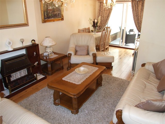  Image of 5 bedroom Semi-Detached house for sale in Stanton Close Earley Reading RG6 at Earley Reading Woodley, RG6 7DX