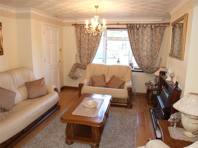  Image of 5 bedroom Semi-Detached house for sale in Stanton Close Earley Reading RG6 at Earley Reading Woodley, RG6 7DX