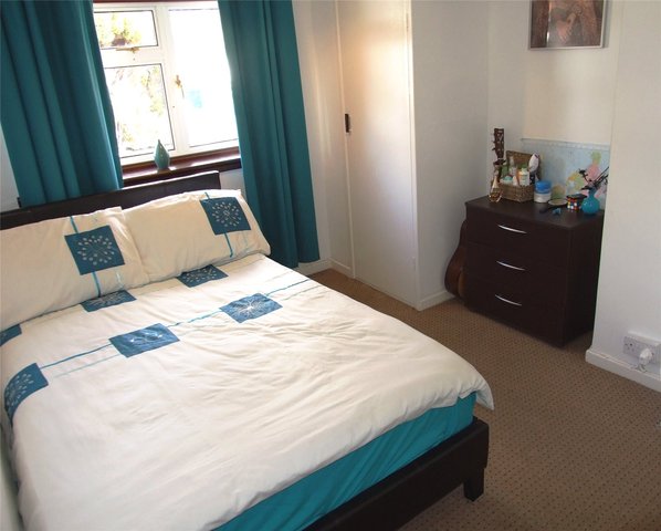  Image of 5 bedroom Semi-Detached house for sale in Stanton Close Earley Reading RG6 at Earley Reading Woodley, RG6 7DX