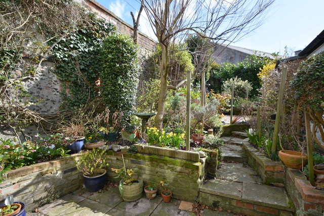  Image of 3 bedroom Cottage for sale in Station Road Halesworth IP19 at Station Road  Halesworth, IP19 8BZ