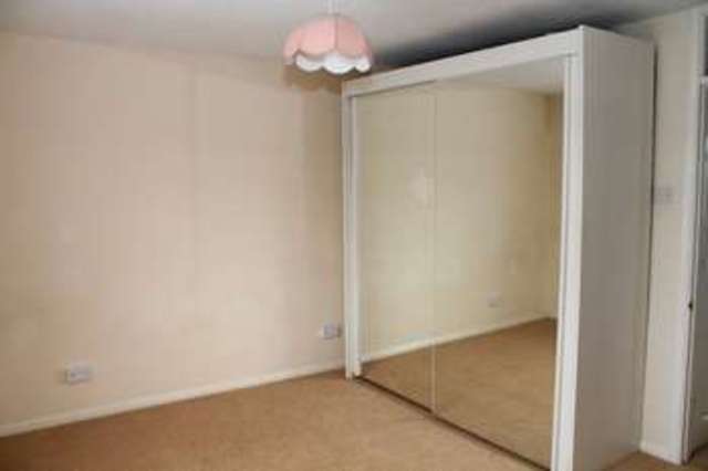  Image of 2 bedroom Semi-Detached house to rent in Stirling Close Yate Bristol BS37 at North Yate  Bristol, BS37 5UJ