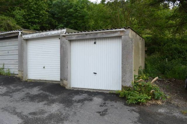  Image of 2 bedroom Property for sale in Stoneable Road Radstock BA3 at Stoneable Road Radstock Radstock, BA3 3JR