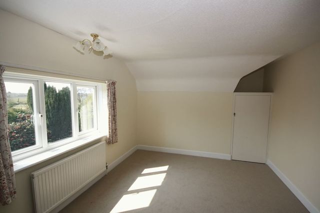  Image of 4 bedroom Detached house to rent in Stony Lane Burton Christchurch BH23 at Stony Lane Burton Christchurch, BH23 7LE