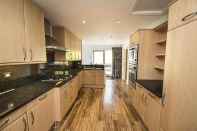  Image of 5 bedroom Detached house for sale in The Coombe Streatley Reading RG8 at Streatley on Thames  Reading, RG8 9QL
