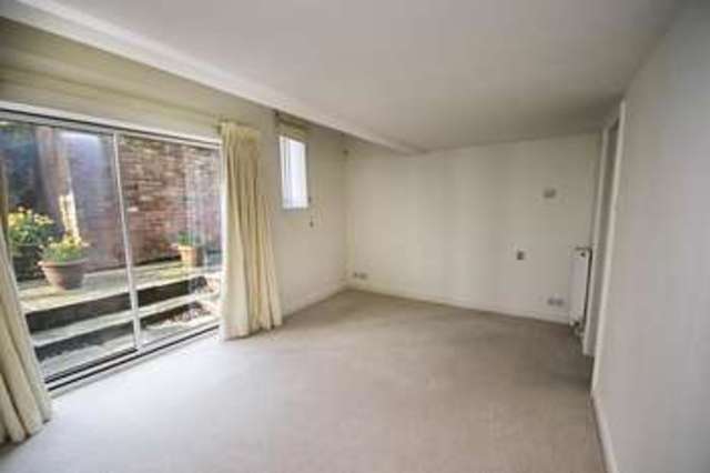  Image of 5 bedroom Detached house for sale in The Coombe Streatley Reading RG8 at Streatley on Thames  Reading, RG8 9QL