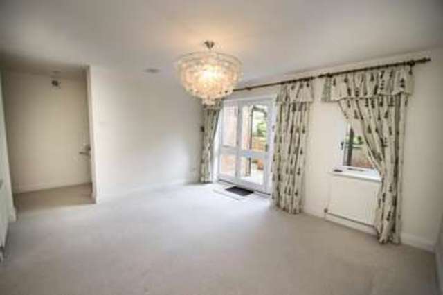  Image of 5 bedroom Detached house for sale in The Coombe Streatley Reading RG8 at Streatley on Thames  Reading, RG8 9QL