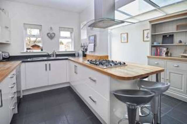  Image of 3 bedroom Terraced house for sale in Swinburne Road Abingdon OX14 at Swinburne Road  Abingdon, OX14 2HG