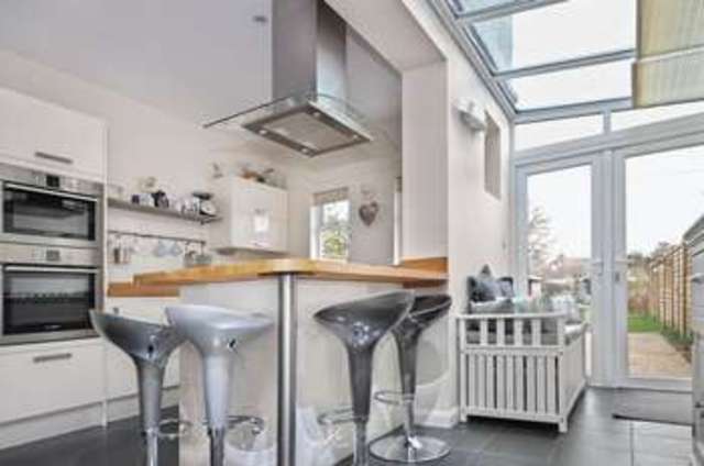  Image of 3 bedroom Terraced house for sale in Swinburne Road Abingdon OX14 at Swinburne Road  Abingdon, OX14 2HG