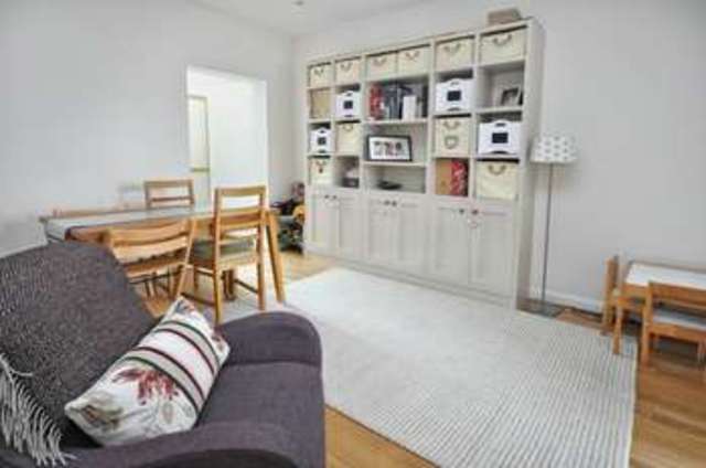  Image of 3 bedroom Terraced house for sale in Swinburne Road Abingdon OX14 at Swinburne Road  Abingdon, OX14 2HG